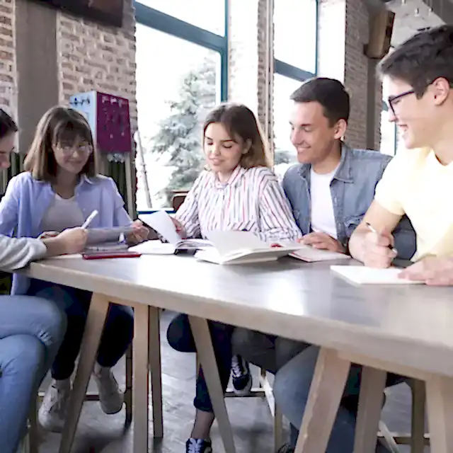 AMERİKAN KÜLTÜR<br /> YABANCI DİL KURSLARI